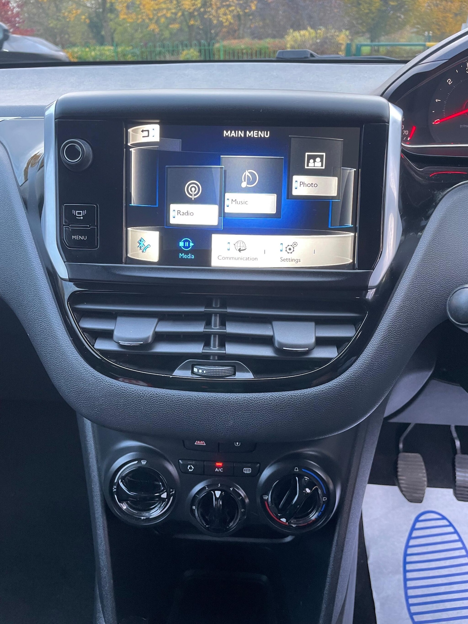 Used Peugeot 208 2012 for sale - 76522039: Photo 21