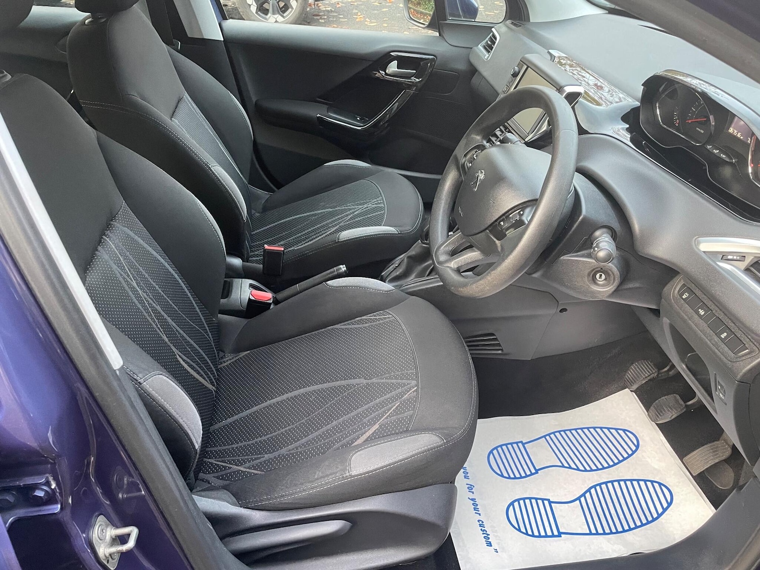 Used Peugeot 208 2014 for sale - 76512522: Photo 14