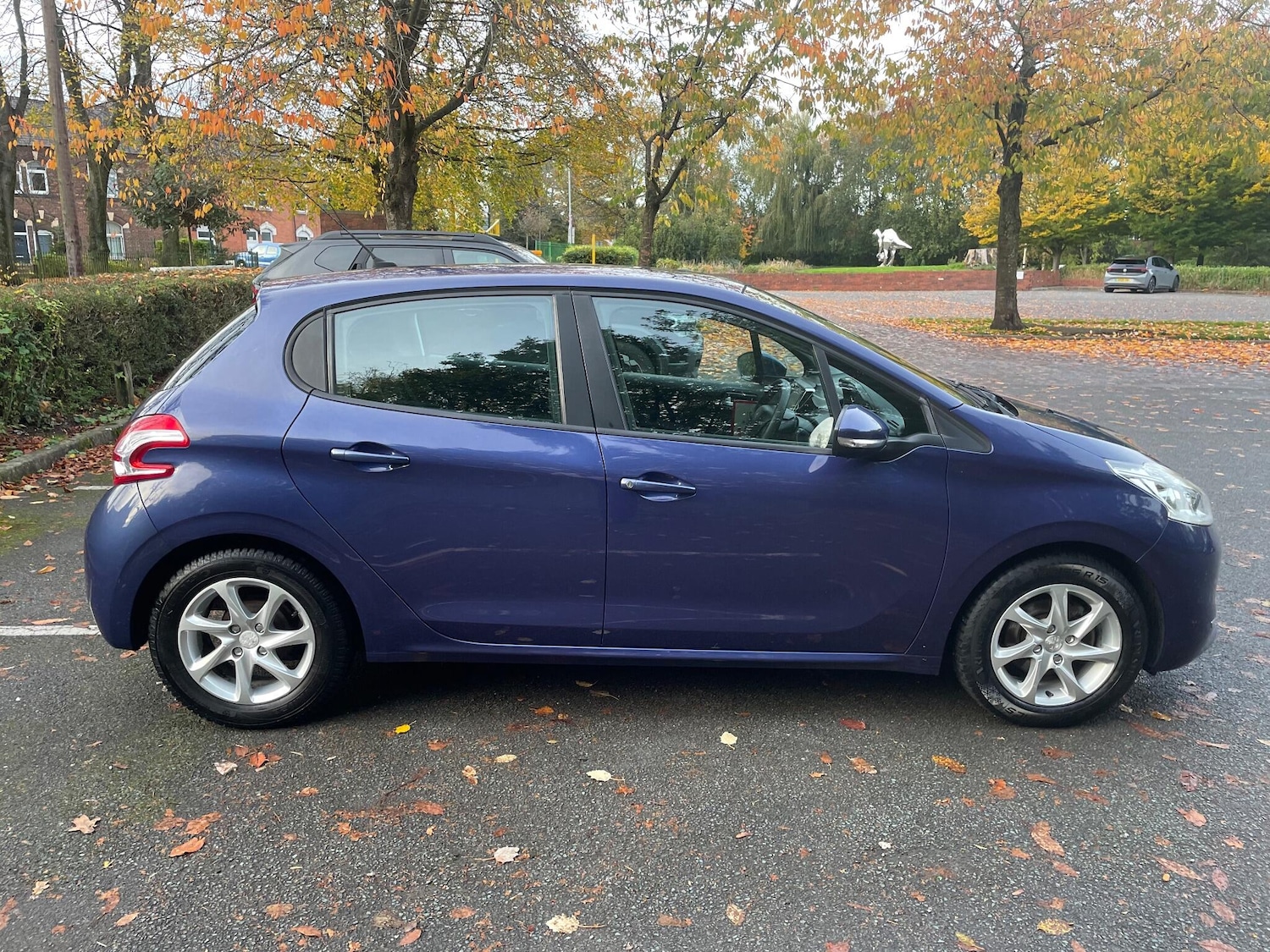 Used Peugeot 208 2014 for sale - 76512522: Photo 8