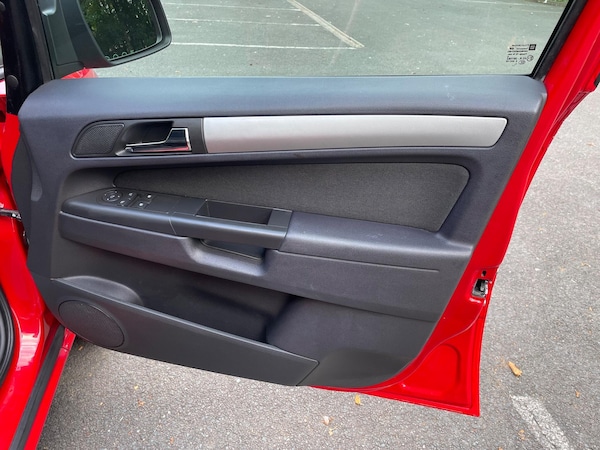 Used Vauxhall Zafira 2013 for sale - 76200966: Photo 22