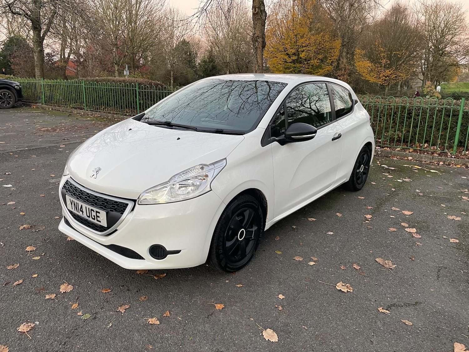 Used Peugeot 208 2014 for sale - 76597013: Photo 5