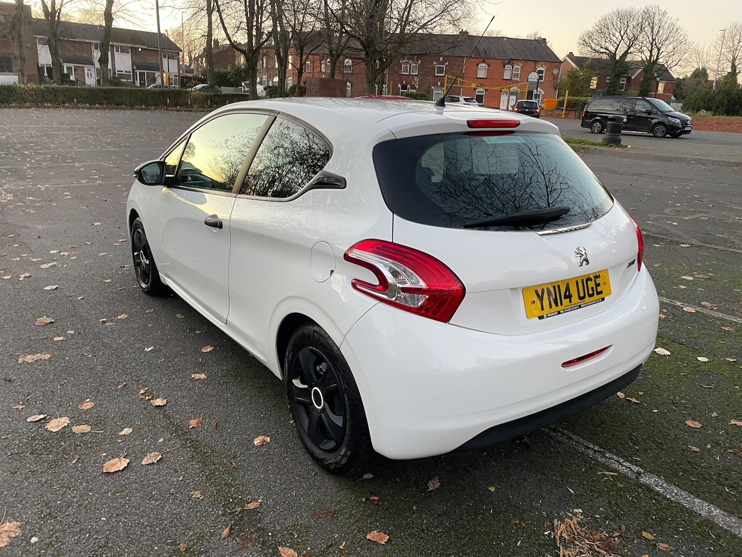 Used Peugeot 208 2014 for sale - 76597013: Photo 6