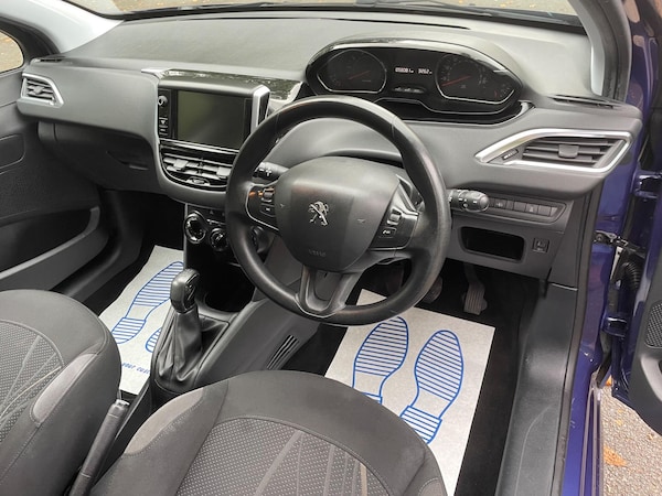 Used Peugeot 208 2013 for sale - 76239661: Photo 14