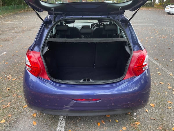 Used Peugeot 208 2013 for sale - 76239661: Photo 20