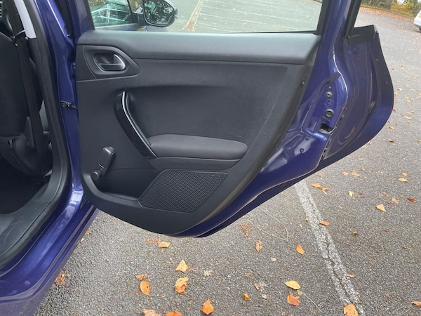 Used Peugeot 208 2013 for sale - 76239661: Photo 26