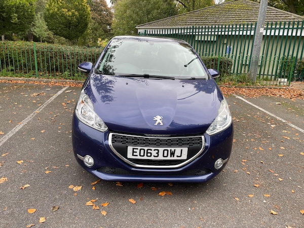Used Peugeot 208 2013 for sale - 76239661: Photo 2