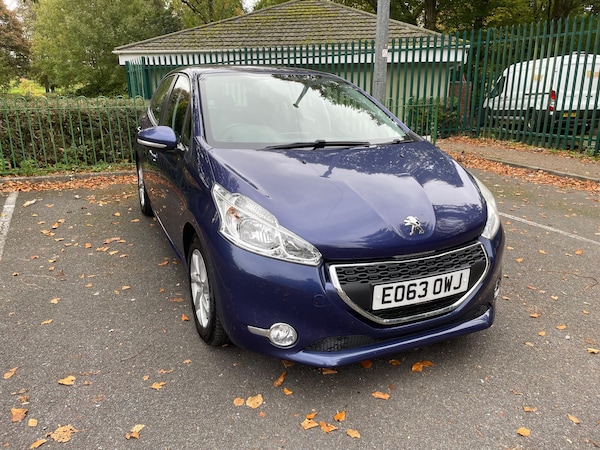 Used Peugeot 208 2013 for sale - 76239661: Photo 3