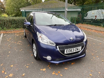 Used Peugeot 208 2013 for sale - 76239661: Photo 3