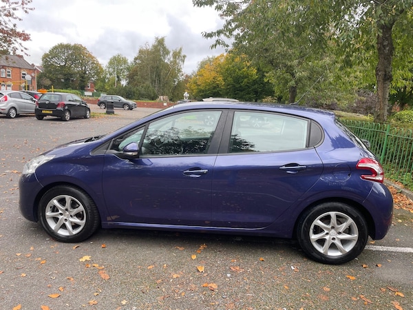 Used Peugeot 208 2013 for sale - 76239661: Photo 9