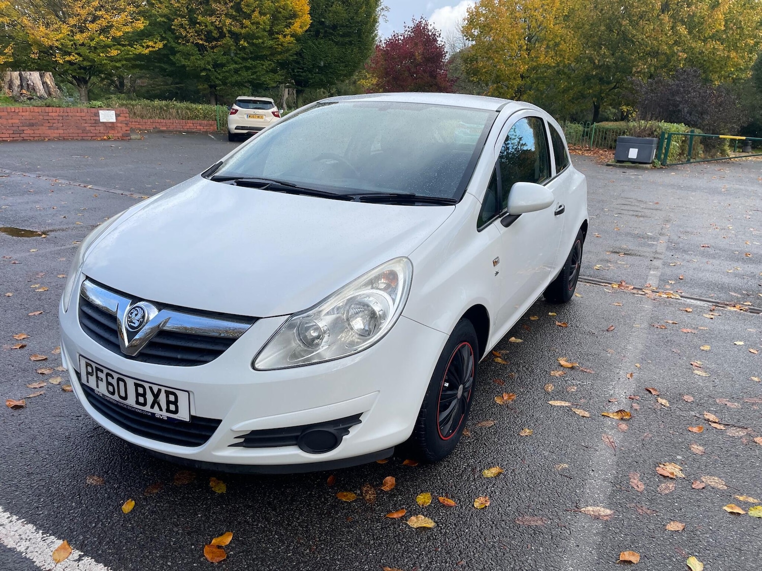 Used Vauxhall Corsa 2011 for sale - 76377386: Photo 1