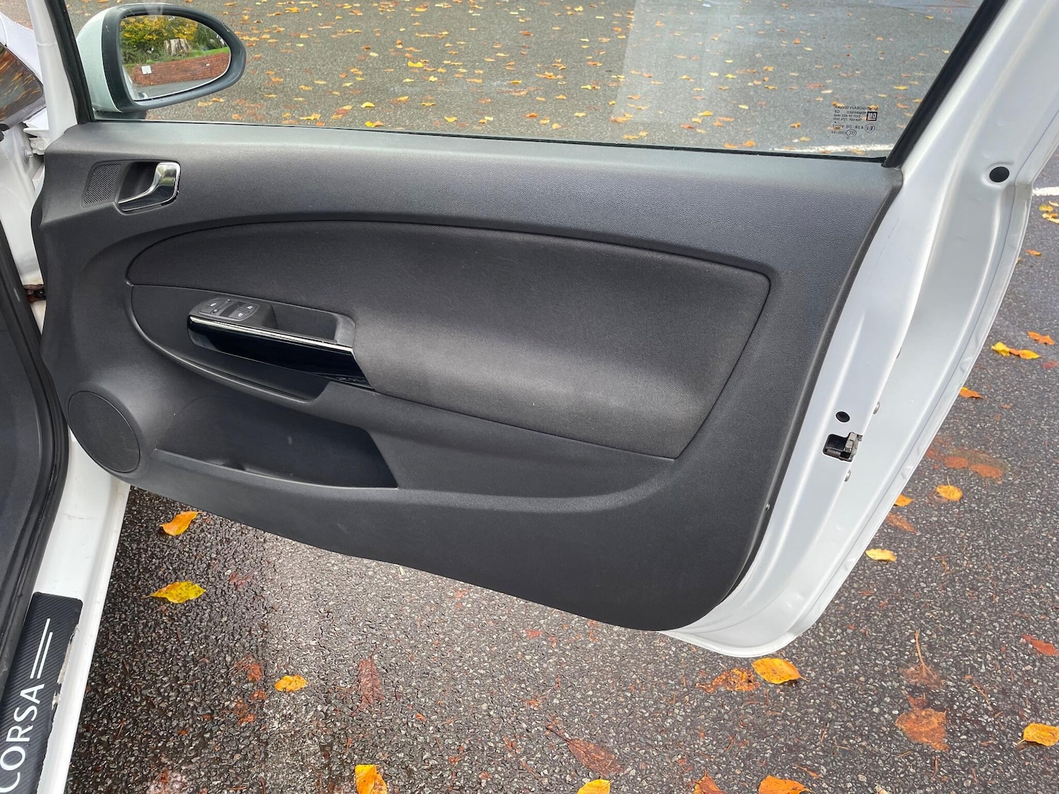 Used Vauxhall Corsa 2011 for sale - 76377386: Photo 19