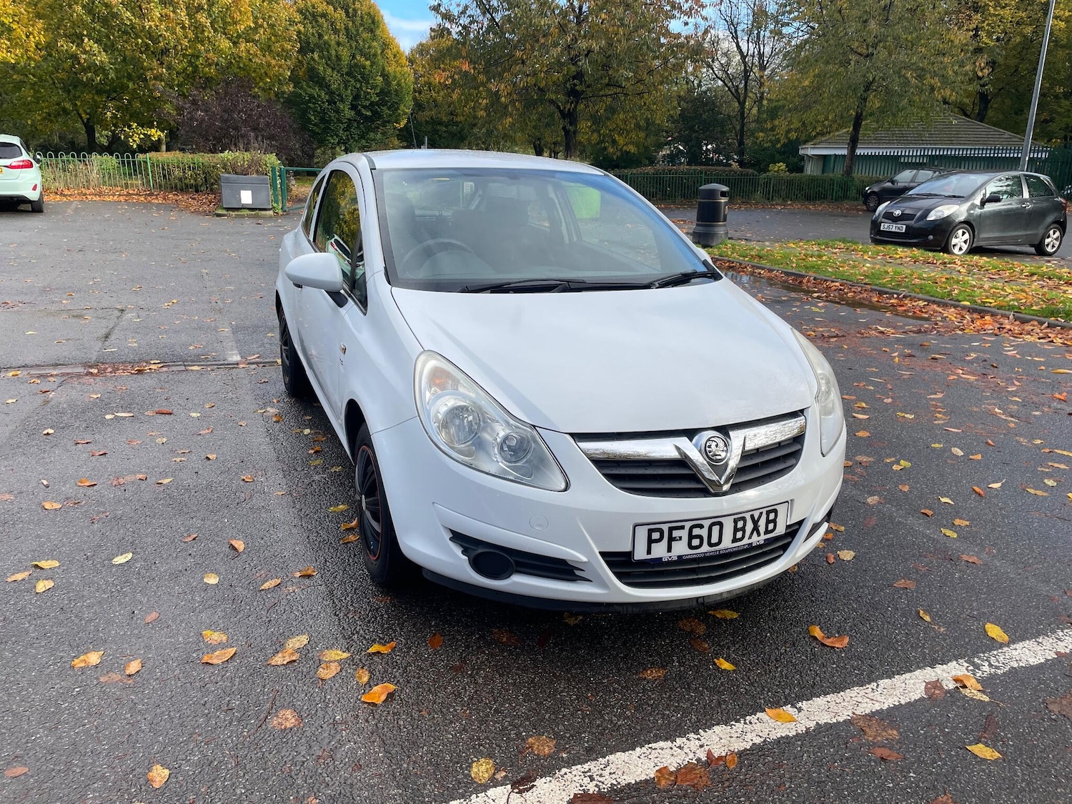 Used Vauxhall Corsa 2011 for sale - 76377386: Photo 3