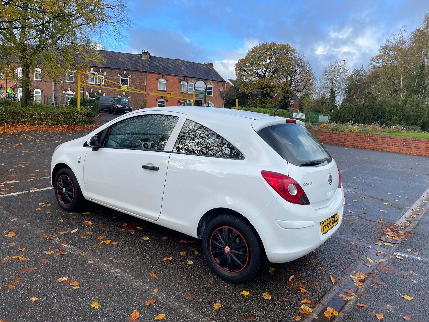 Used Vauxhall Corsa 2011 for sale - 76377386: Photo 6