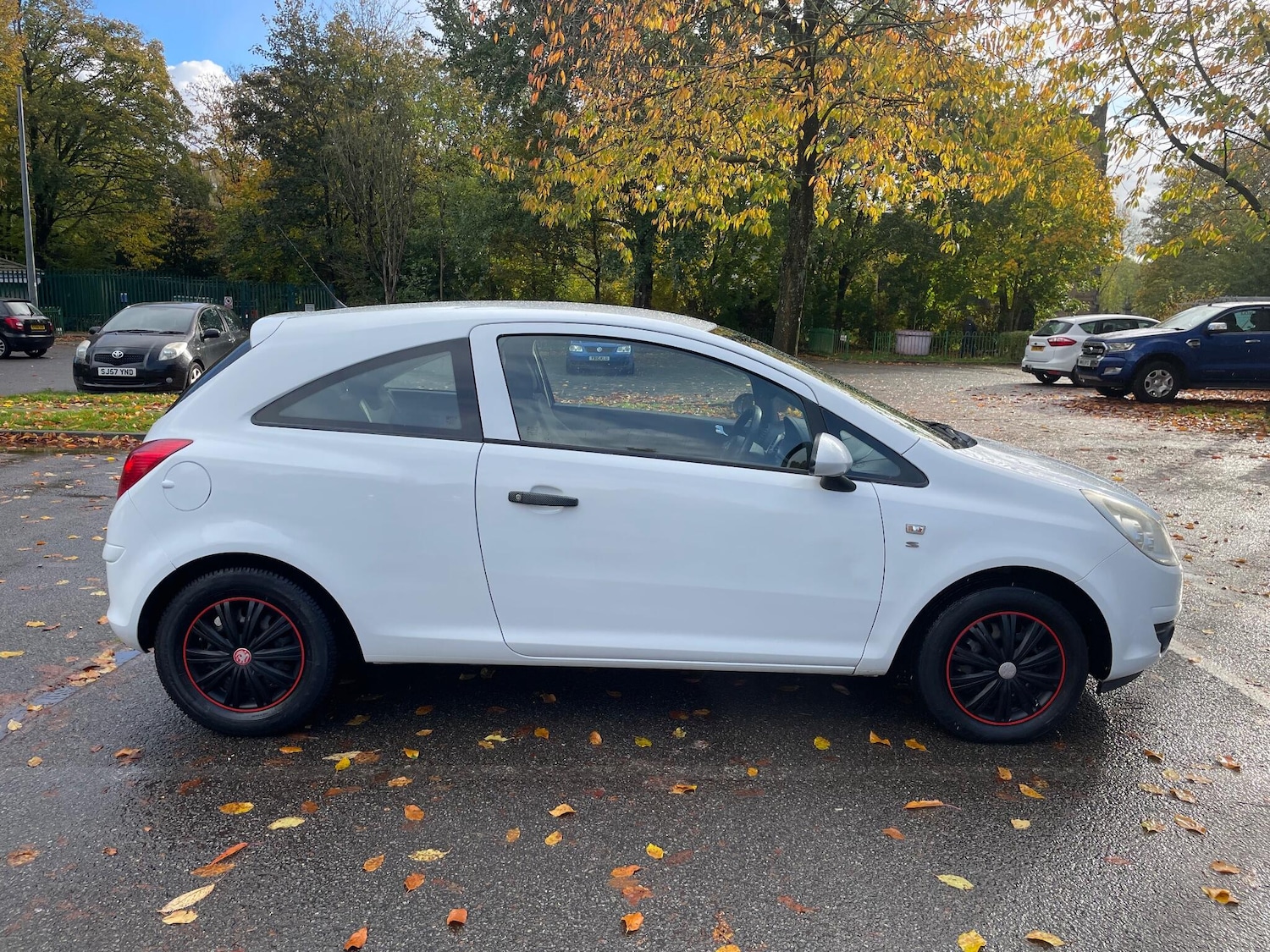 Used Vauxhall Corsa 2011 for sale - 76377386: Photo 8