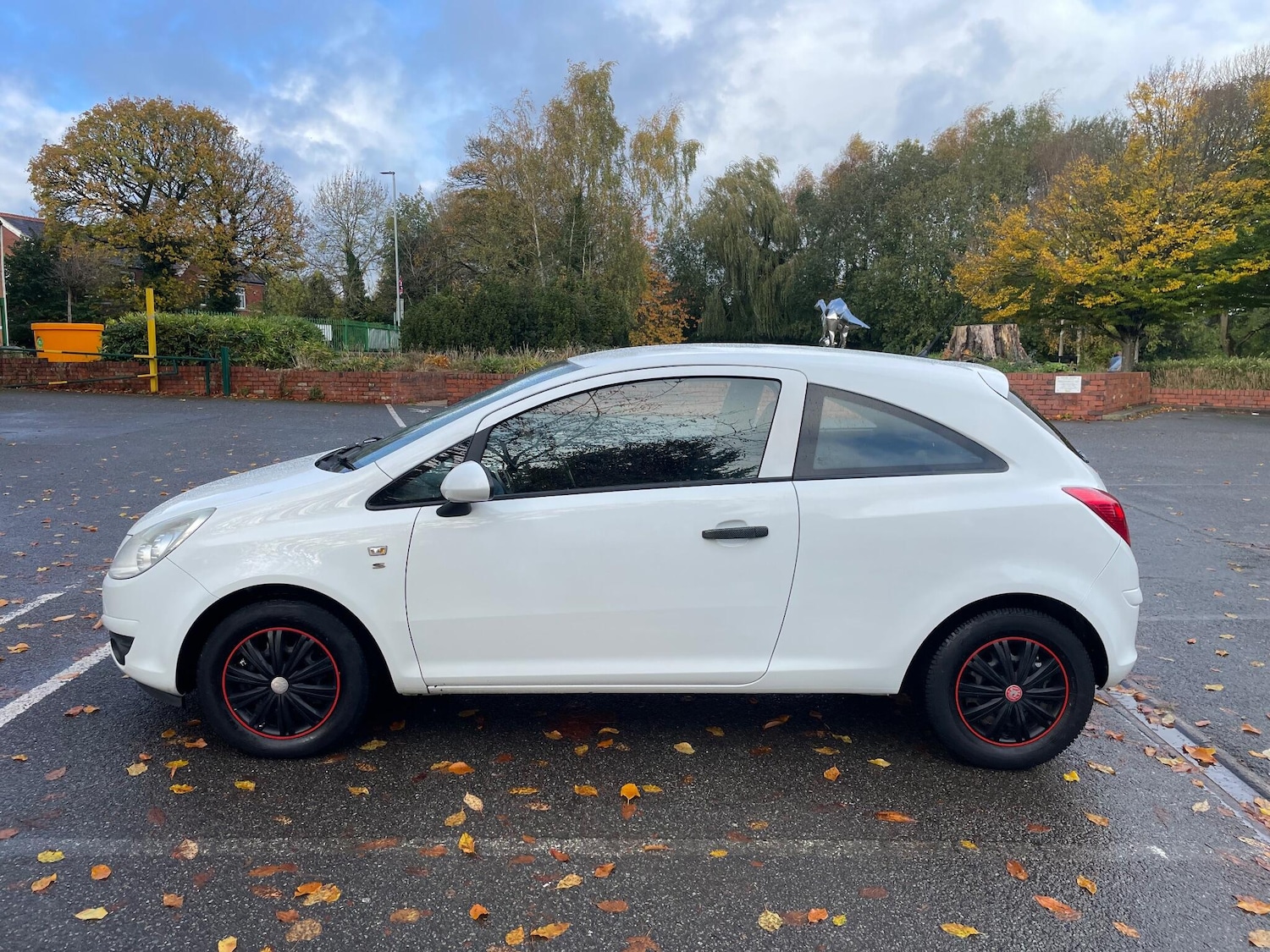 Used Vauxhall Corsa 2011 for sale - 76377386: Photo 9