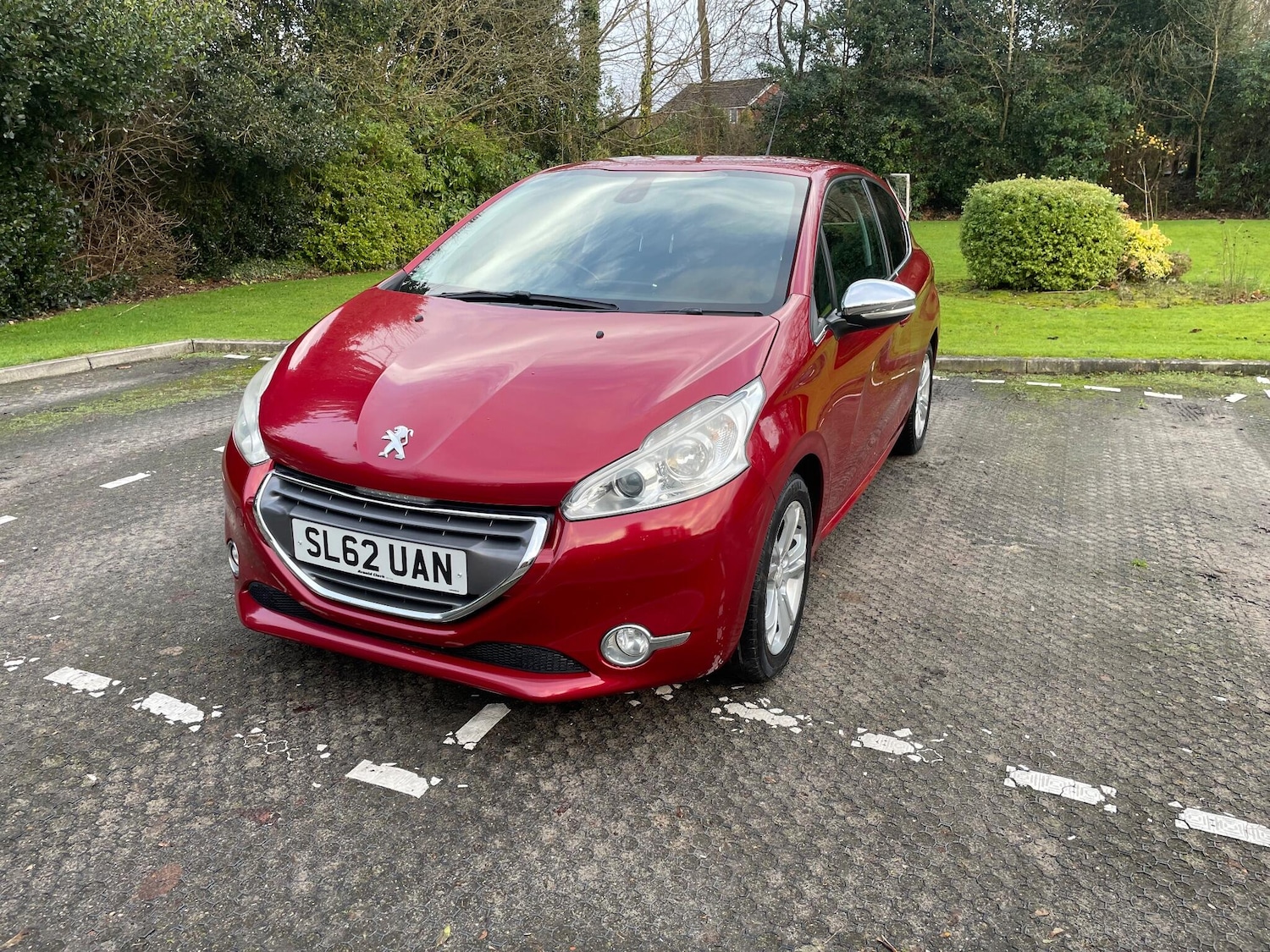 Used Peugeot 208 2012 for sale - 76926326: Photo 1