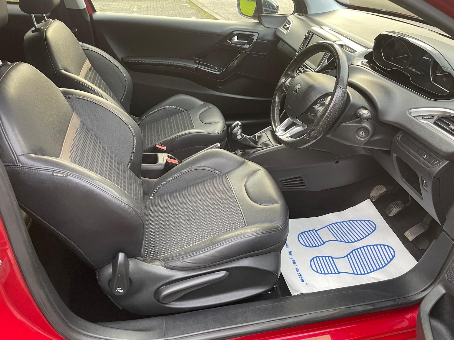 Used Peugeot 208 2012 for sale - 76926326: Photo 14