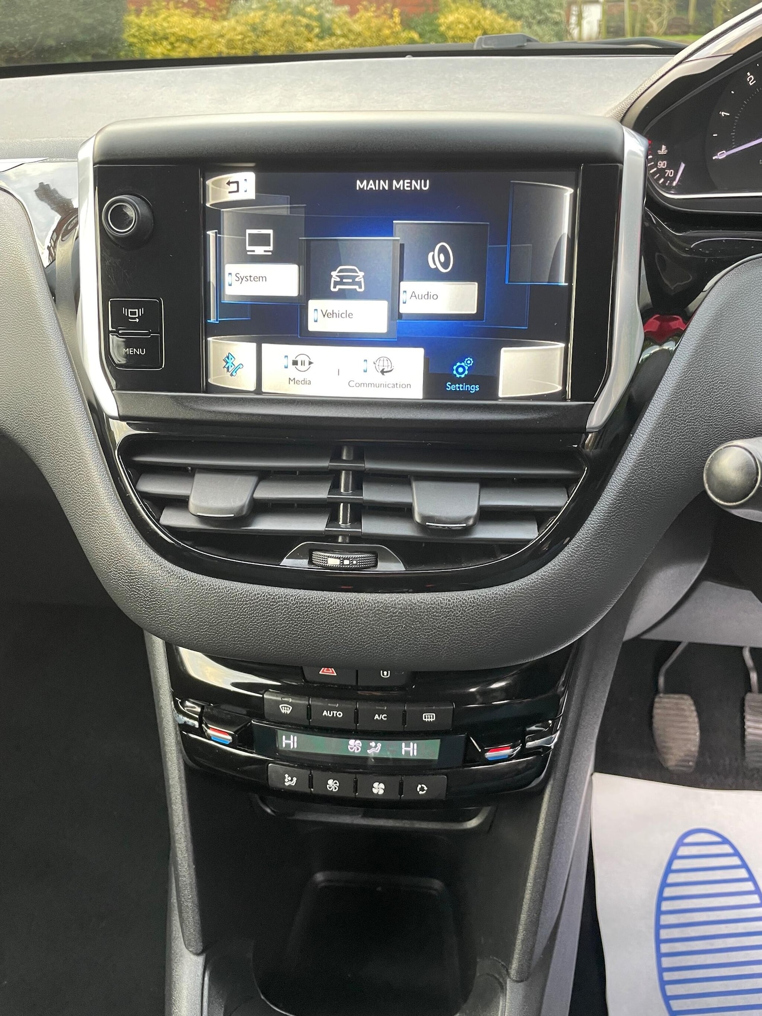 Used Peugeot 208 2012 for sale - 76926326: Photo 21