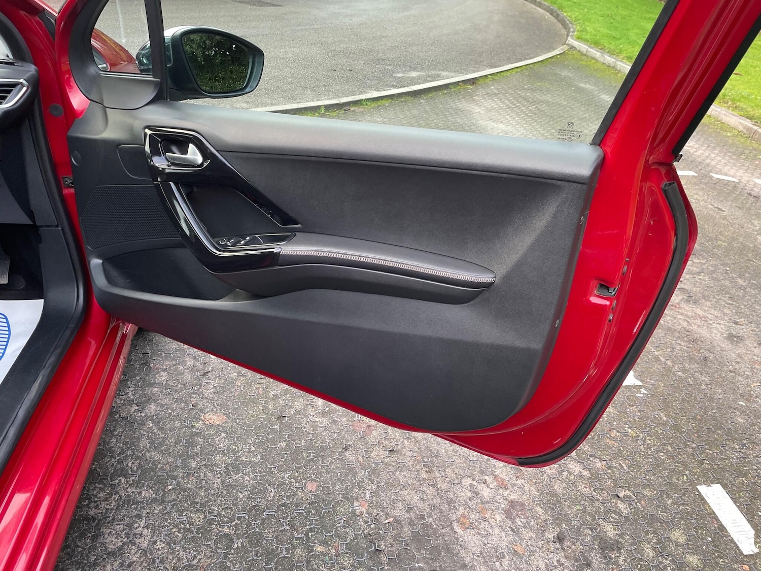 Used Peugeot 208 2012 for sale - 76926326: Photo 24