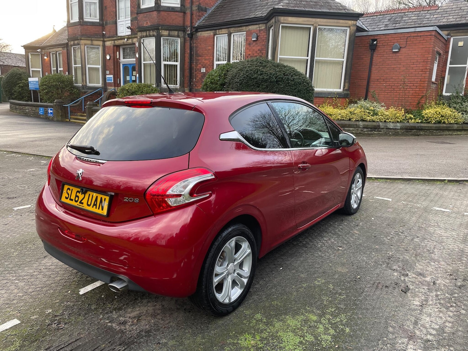 Used Peugeot 208 2012 for sale - 76926326: Photo 5