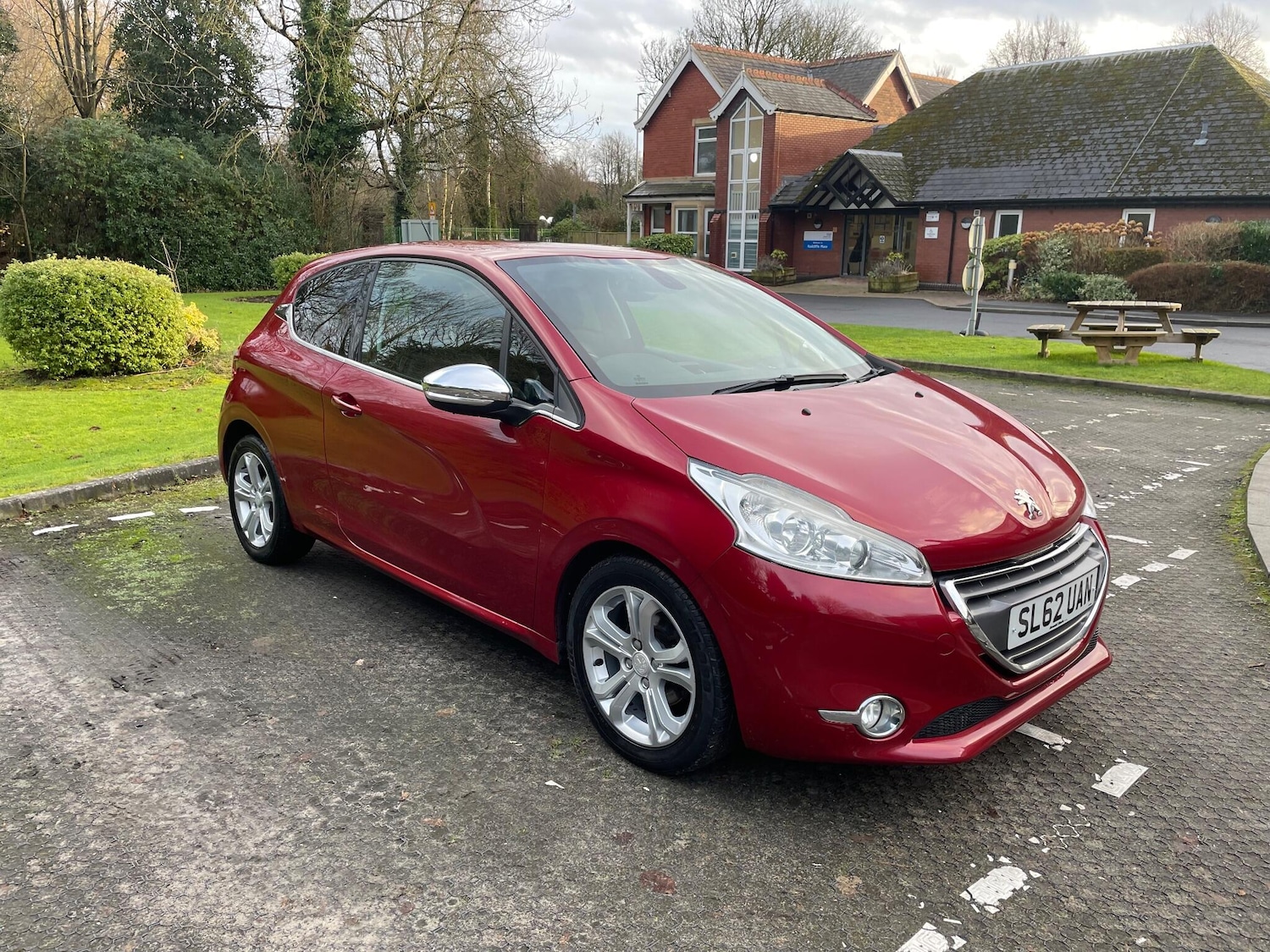 Used Peugeot 208 2012 for sale - 76926326: Photo 8