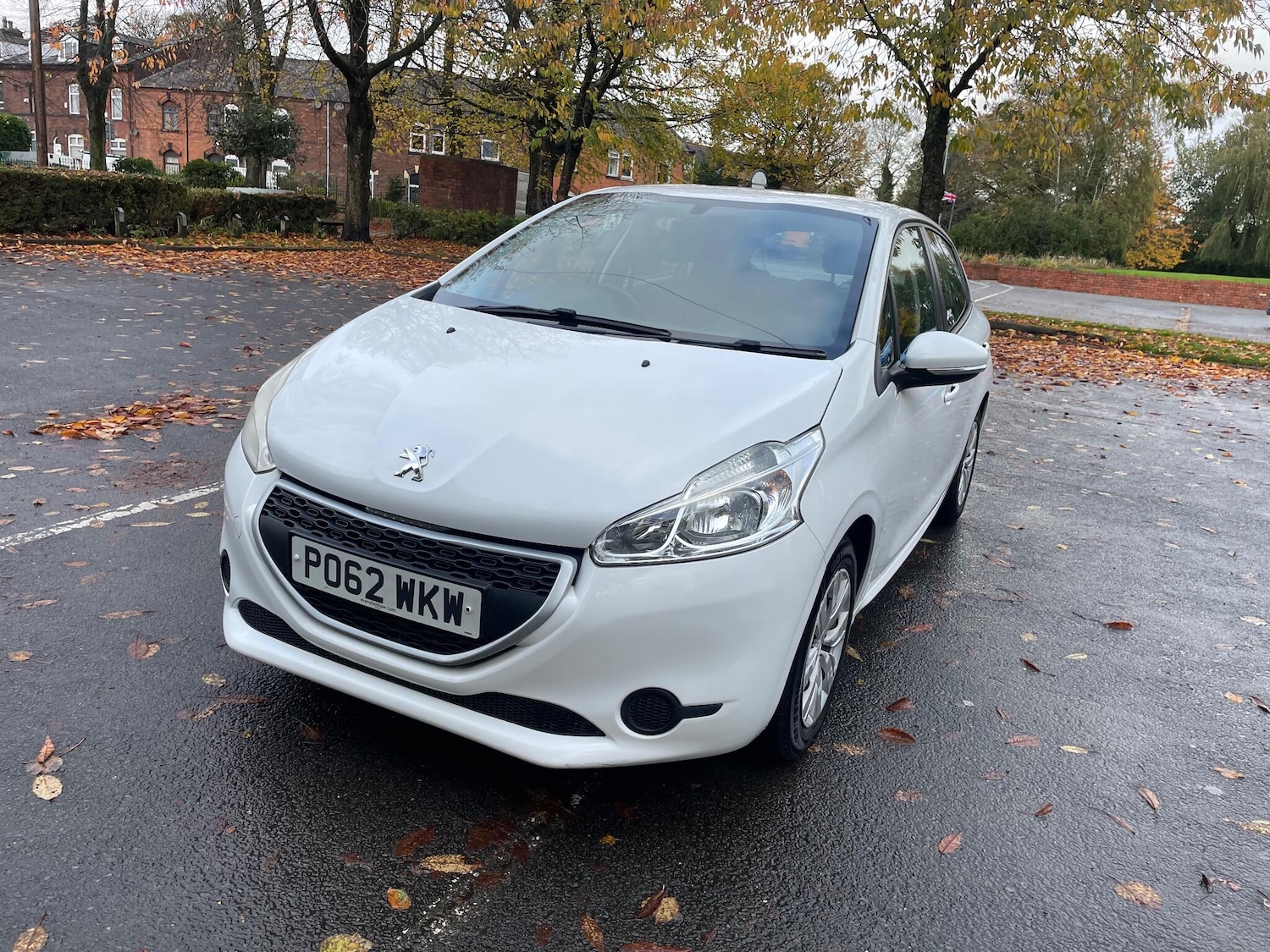 Used Peugeot 208 2012 for sale - 76370760: Photo 1