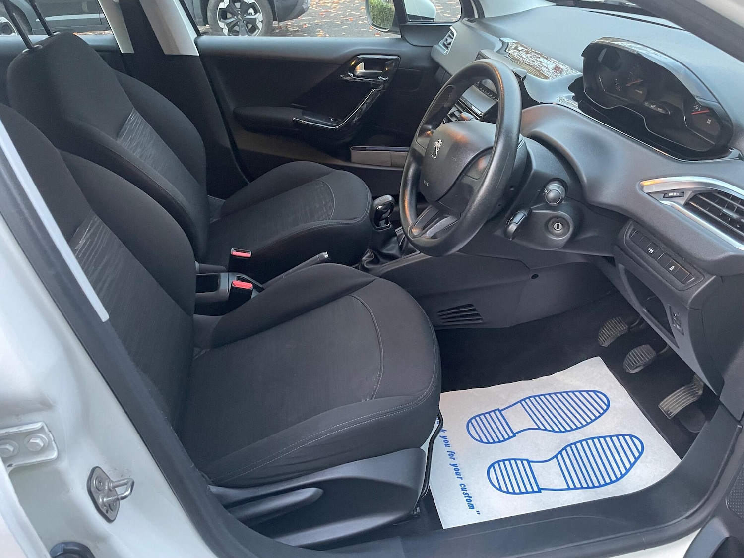 Used Peugeot 208 2012 for sale - 76370760: Photo 13