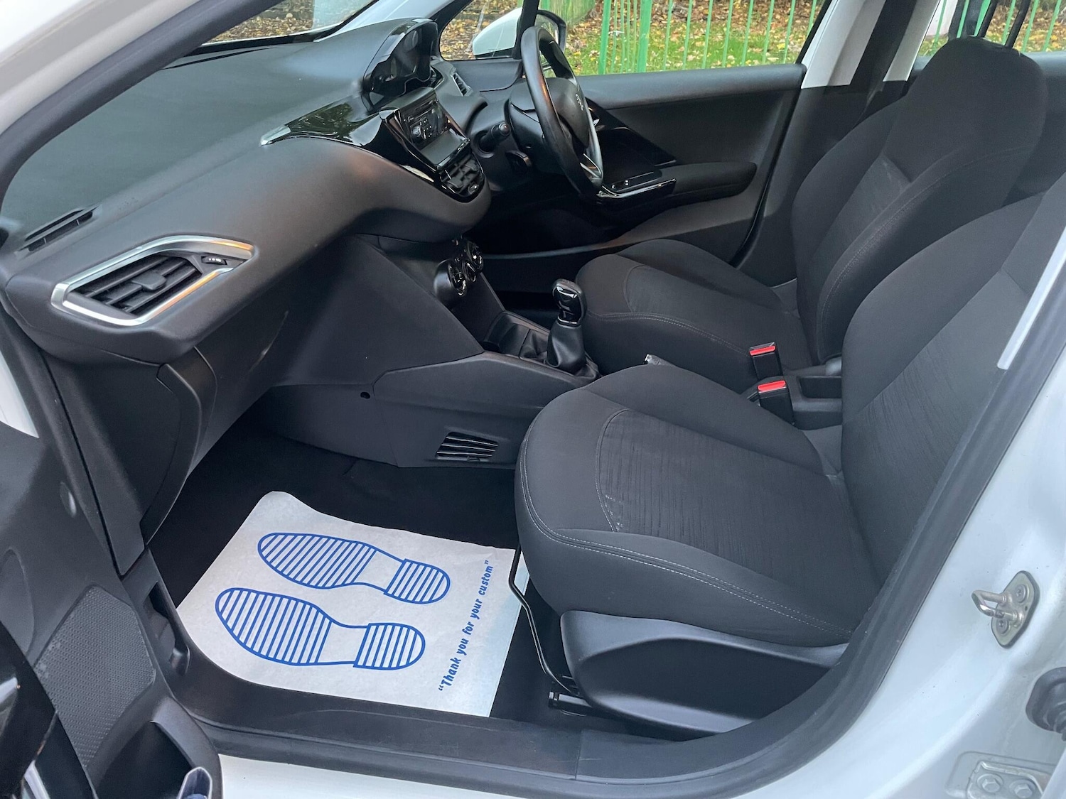 Used Peugeot 208 2012 for sale - 76370760: Photo 15