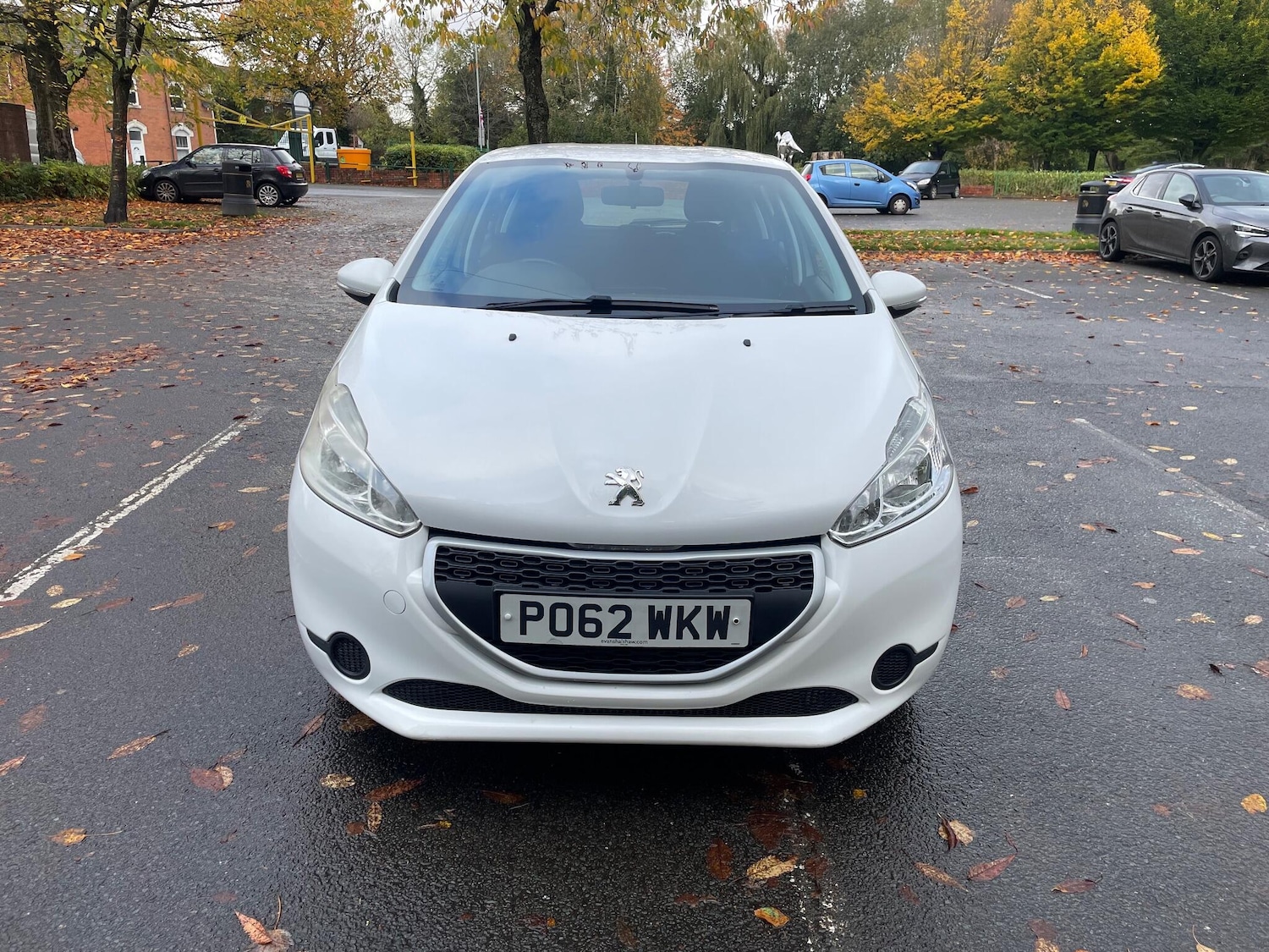 Used Peugeot 208 2012 for sale - 76370760: Photo 2