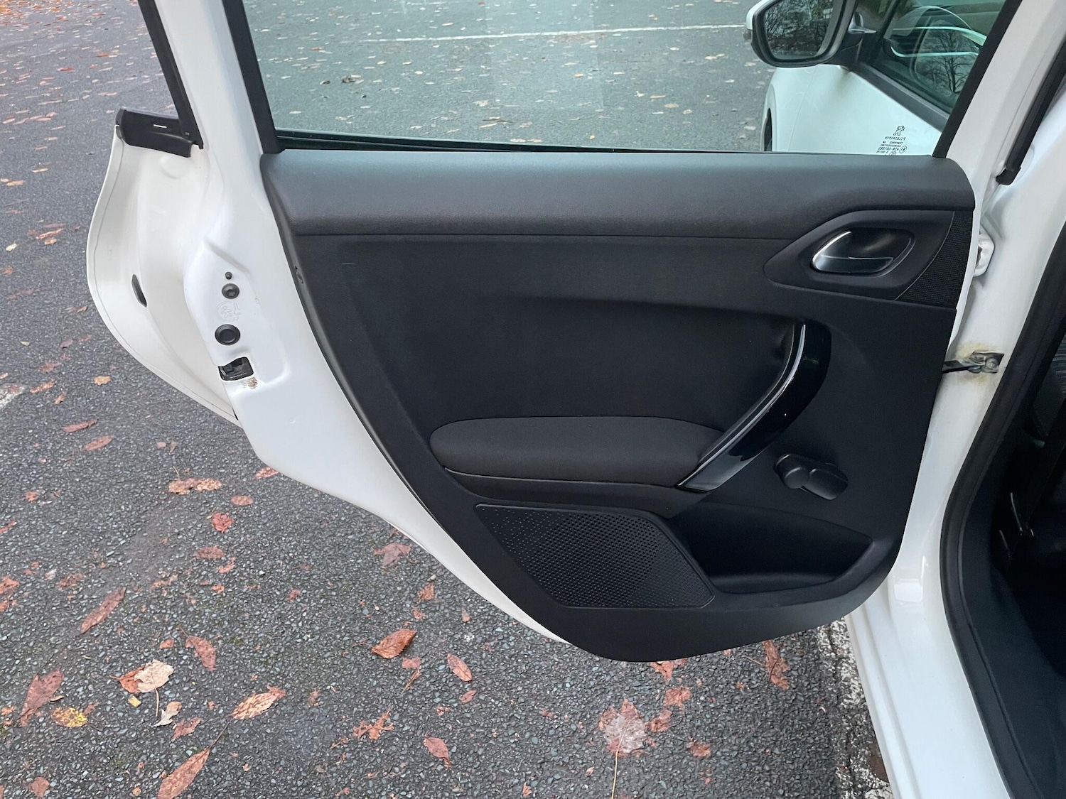 Used Peugeot 208 2012 for sale - 76370760: Photo 25