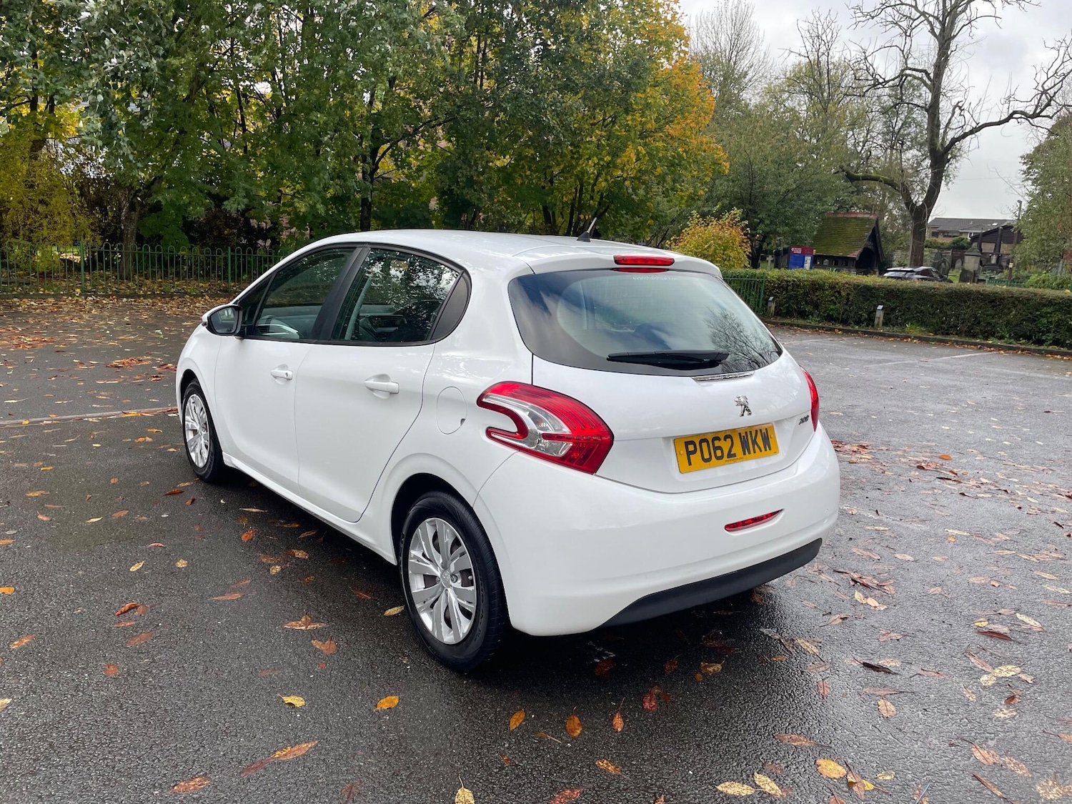 Used Peugeot 208 2012 for sale - 76370760: Photo 4