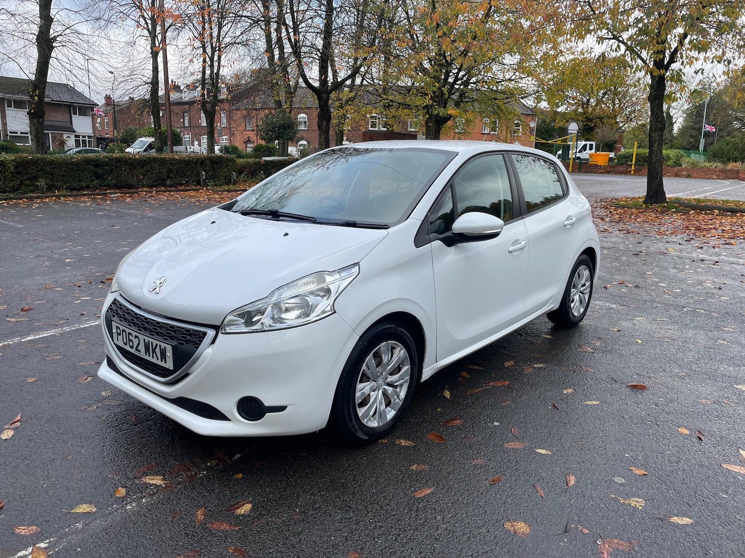 Used Peugeot 208 2012 for sale - 76370760: Photo 8