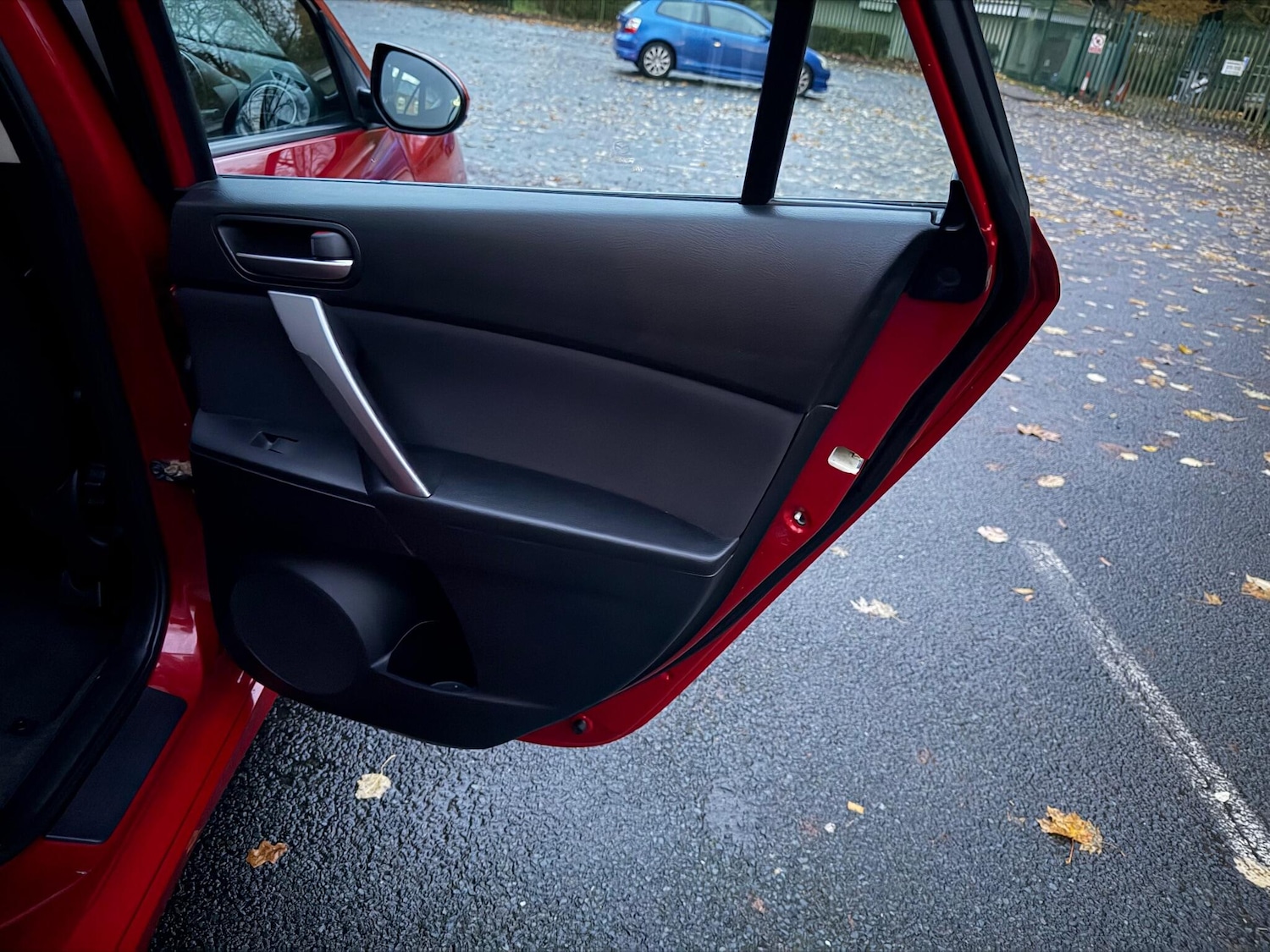 Used Mazda Mazda3 2011 for sale - 76440659: Photo 25