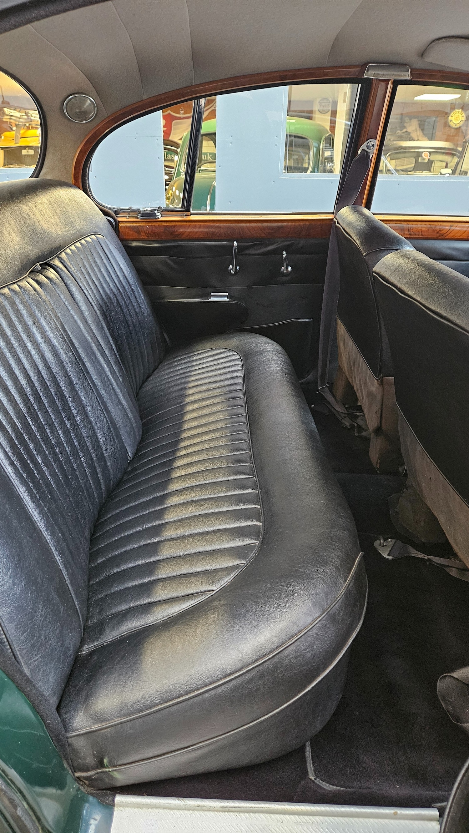 Used Jaguar Mark II 1960 for sale - 77947140: Photo 5