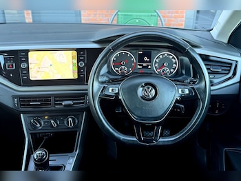 Used Volkswagen Polo 2018 for sale - 76784138: Photo