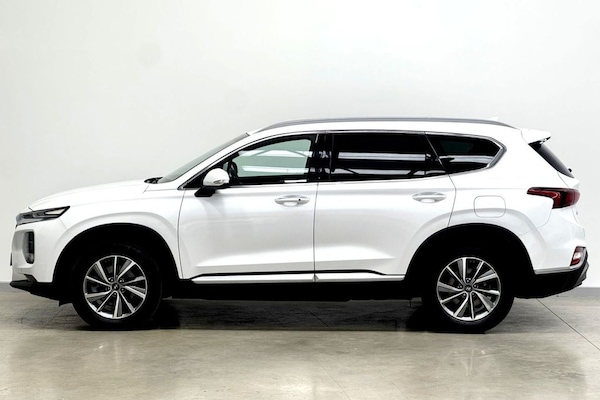 Used Hyundai Santa Fe 2018 for sale - 75346855: Photo 4
