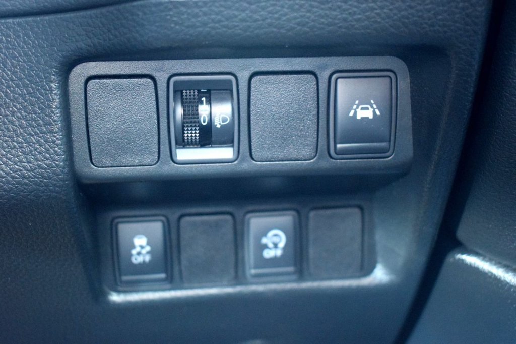 Used Nissan Qashqai 2017 for sale - 76172917: Photo 32