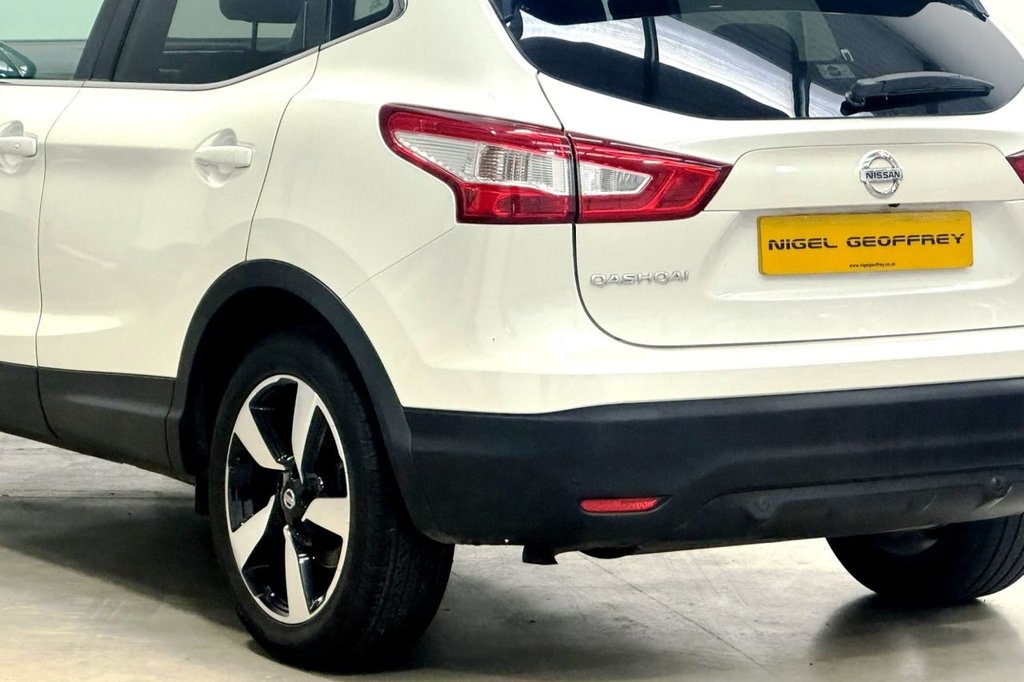 Used Nissan Qashqai 2017 for sale - 76172917: Photo 40