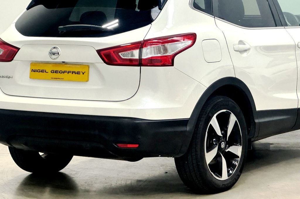 Used Nissan Qashqai 2017 for sale - 76172917: Photo 42