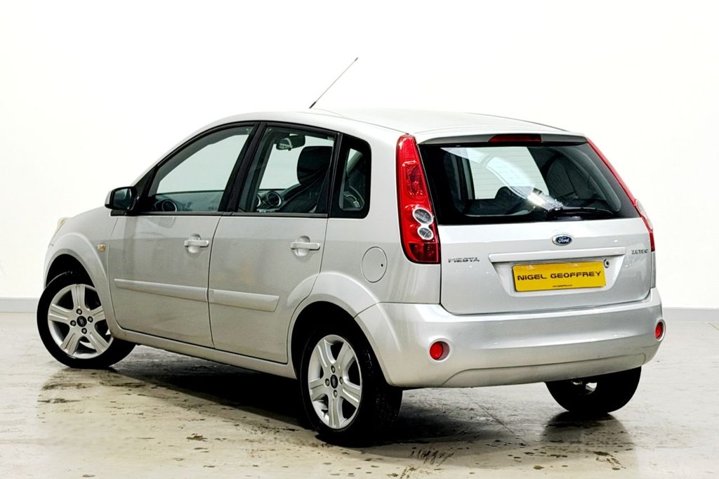 Used Ford Fiesta 2007 for sale - 76711624: Photo 2
