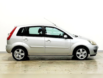 Used Ford Fiesta 2007 for sale - 76711624: Photo