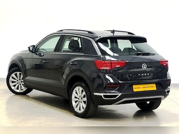 Used Volkswagen T-Roc 2018 for sale - 75548456: Photo