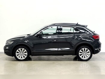 Used Volkswagen T-Roc 2018 for sale - 75548456: Photo