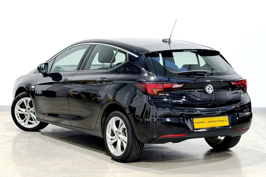 Used Vauxhall Astra 2018 for sale - 76950716: Photo 2