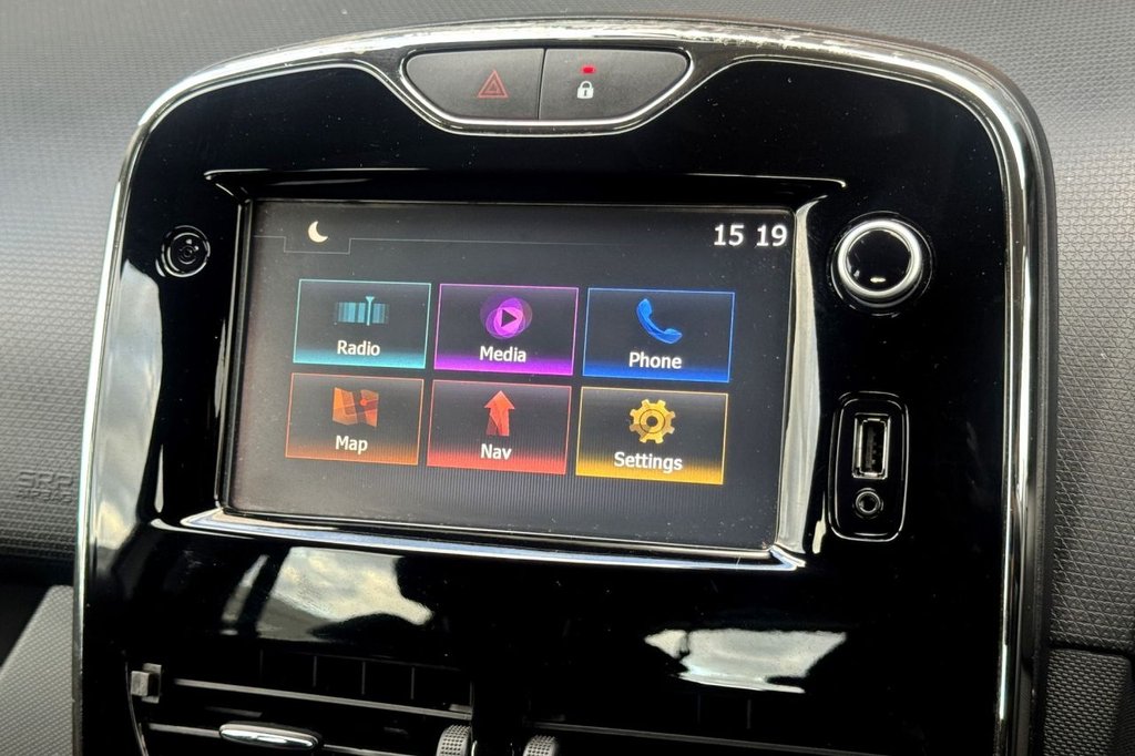 Used Renault Clio 2014 for sale - 76417279: Photo 11