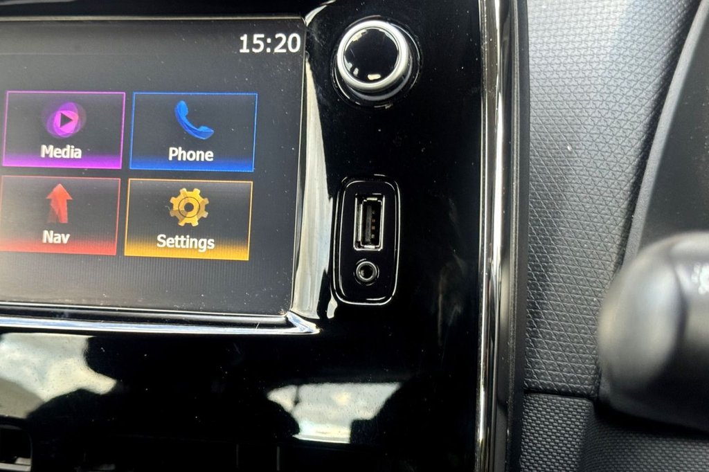 Used Renault Clio 2014 for sale - 76417279: Photo 14