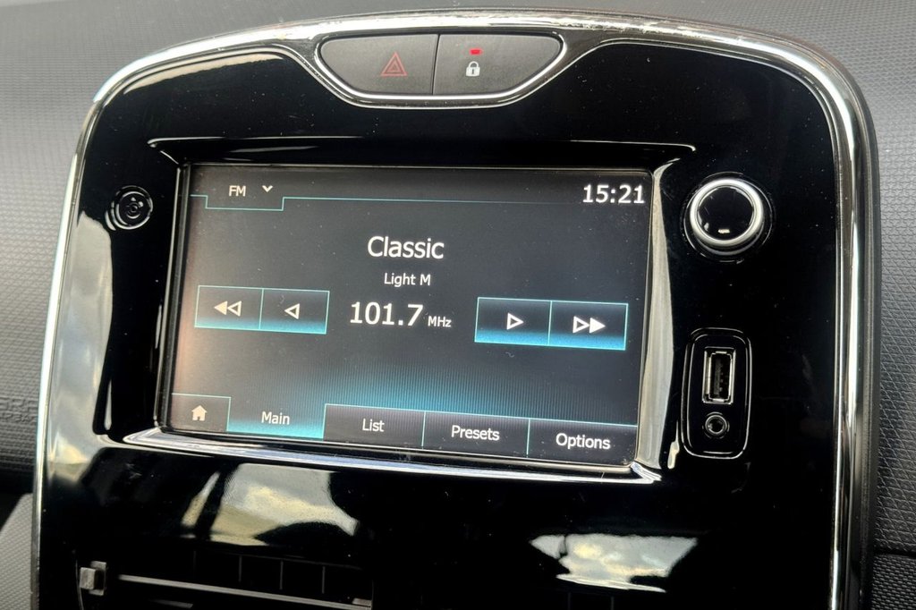 Used Renault Clio 2014 for sale - 76417279: Photo 15