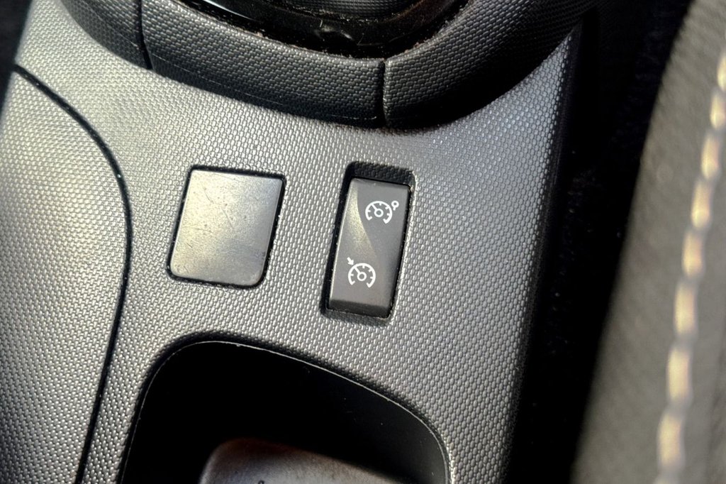 Used Renault Clio 2014 for sale - 76417279: Photo 16