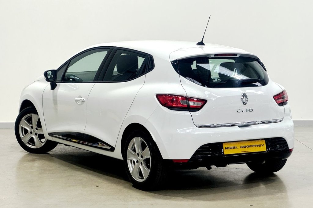Used Renault Clio 2014 for sale - 76417279: Photo 2