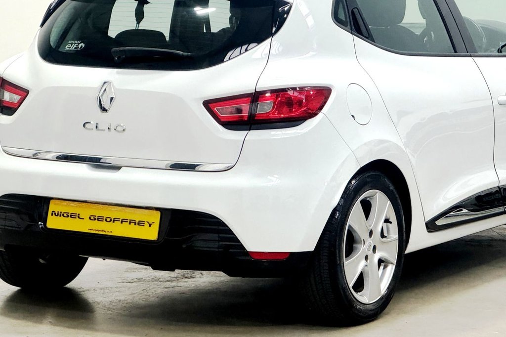 Used Renault Clio 2014 for sale - 76417279: Photo 30